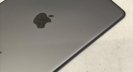 Mint
													Apple iPad Air - Wi-Fi, Gray, 16 GB, photo 4 of 7