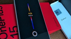 Mint
													OnePlus 15 - Unlocked, Sand Storm, 512 GB, 16 GB, photo 2 of 9