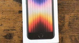 New
													Apple iPhone SE 3rd Gen 2022 - Unlocked, Midnight, 64 GB, A2595, photo 1 of 5