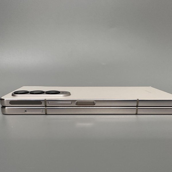 Samsung Galaxy Z Fold4 5G - Unlocked, 256 GB, Beige, 12 GB, SM-F936U1