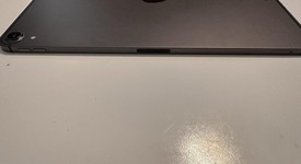 Good
													Apple iPad Pro 11" 2018 - Unlocked, Gray, 64 GB, A2013, photo 6 of 6