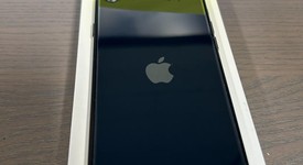 Mint
													Apple iPhone SE 3rd Gen 2022 - Unlocked, Midnight, 64 GB, A2595, photo 5 of 13