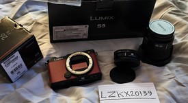 Mint
													Panasonic Lumix S9 - Crimson Red, photo 1 of 7