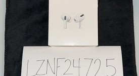 New
													Apple AirPods Pro - MagSafe Case, photo 5 of 6