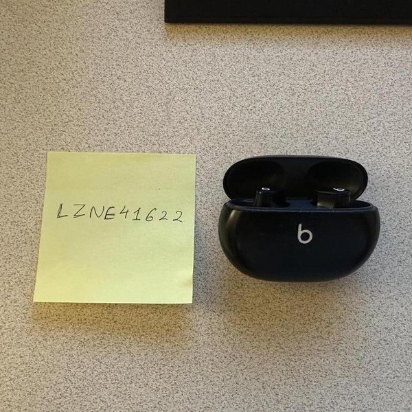 Beats Studio Buds - Black