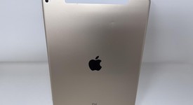Good
													Apple iPad Pro 12.9" 1st Gen 2015 - Unlocked, Gold, 128 GB, A1652, 1st Gen 2015, photo 2 of 6