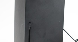 Good
													Xbox Series X (2020) - Black, 1 TB, standard, photo 3 of 7