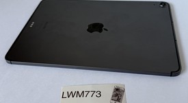 Good
													Apple iPad Air 5th Gen - Unlocked, Gray, 64 GB, A2589, photo 2 of 9