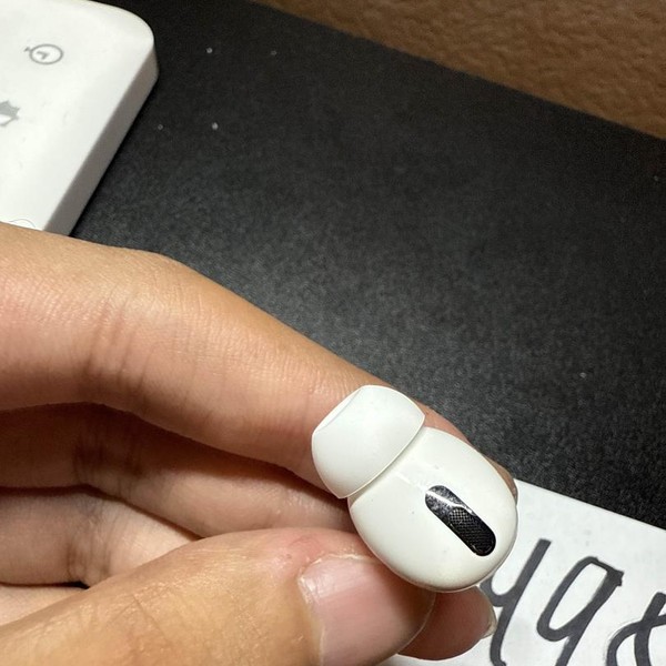 Apple AirPods Pro - MagSafe Case