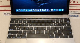 Good
													Macbook Retina 2017 - 12" - Gray, 256 GB, 8 GB, photo 1 of 6