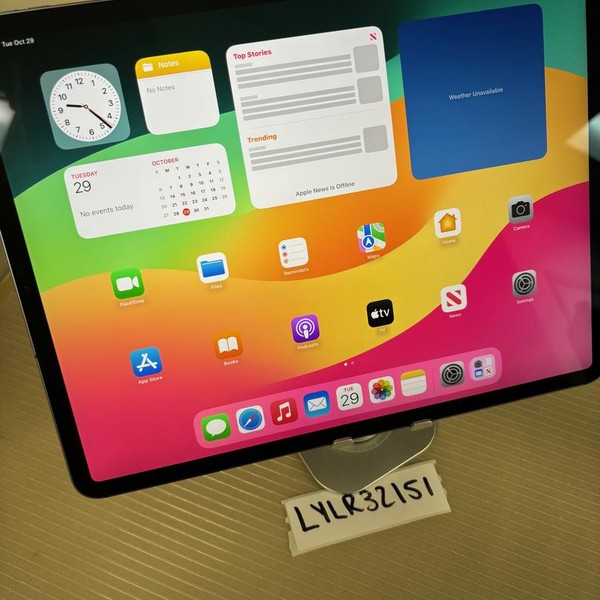 Apple iPad Pro 12.9 inch 4th Gen 2020 - Unlocked, 128 GB, Gray, A2069