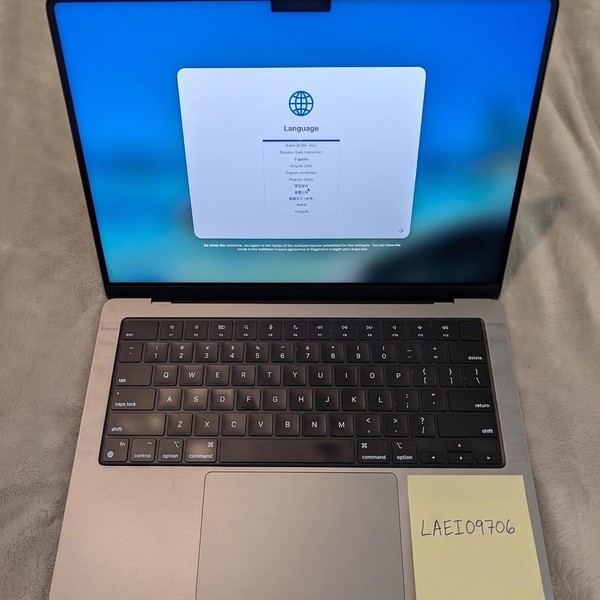 MacBook Pro 2021 - 14 inch - 512 GB, Silver, 16 GB, Apple M1 Pro 8-core