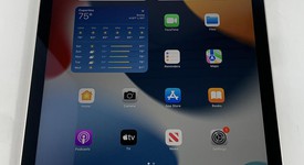 Good
													Apple iPad Air 5th Gen - Unlocked, Starlight, 64 GB, A2589, photo 1 of 7