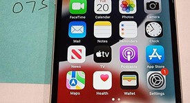 Mint
													Apple iPhone SE 3rd Gen 2022 - Unlocked, Starlight, 128 GB, A2595, photo 1 of 6