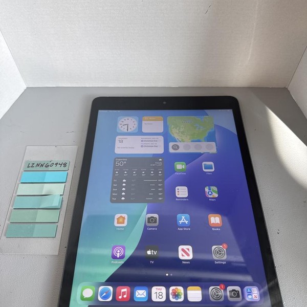 Apple iPad 9th Gen - Wi-Fi, 256 GB, Gray, A2602