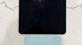 Good
													Apple iPad Air 5th Gen - Wi-Fi, Blue, 64 GB, A2588, photo 1 of 14