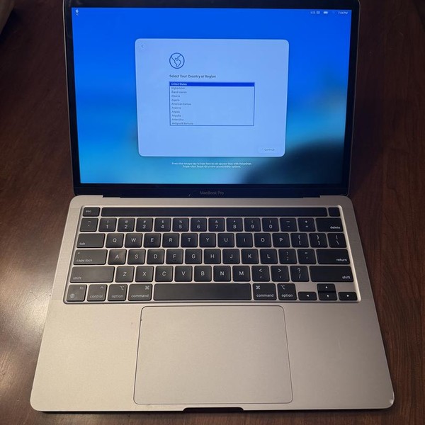 MacBook Pro 2020 - 13 inch - 256 GB, Gray, 8 GB, Apple M1