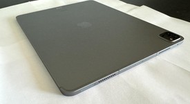 Mint
													Apple iPad Pro 12.9" 6th Gen 2022 - Wi-Fi, Gray, 256 GB, photo 4 of 10