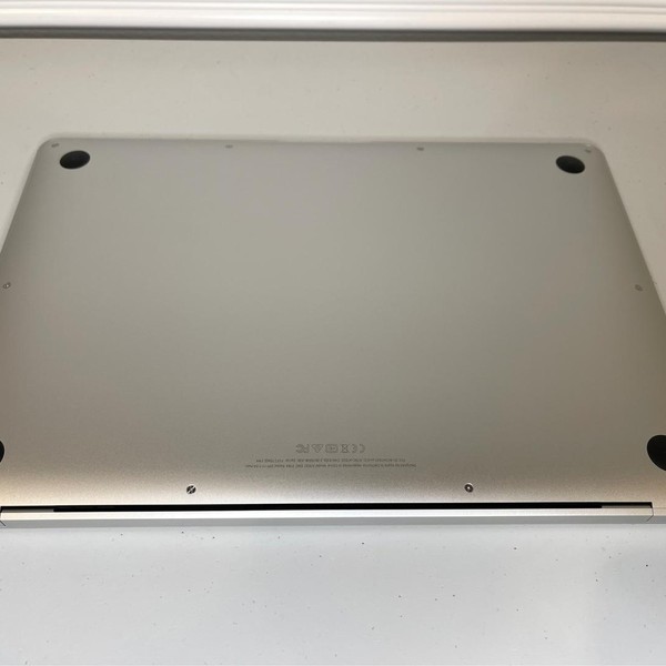 MacBook Air 2019 - 13 inch - 256 GB, Silver, 8 GB, Intel Core i5