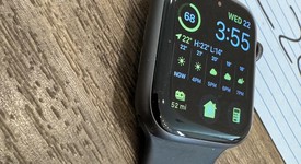 Mint
													Apple Watch Series 4 44mm - Unlocked, Gray, A1976 - Cellular, Aluminum, photo 3 of 8
