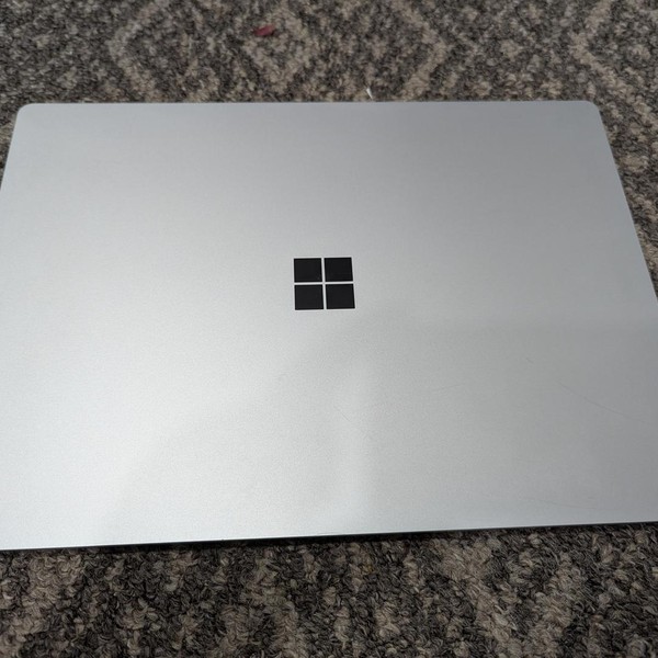 Microsoft Surface Laptop 3 - 128 GB, Platinum, 8 GB, Intel Core i5, 15 inch