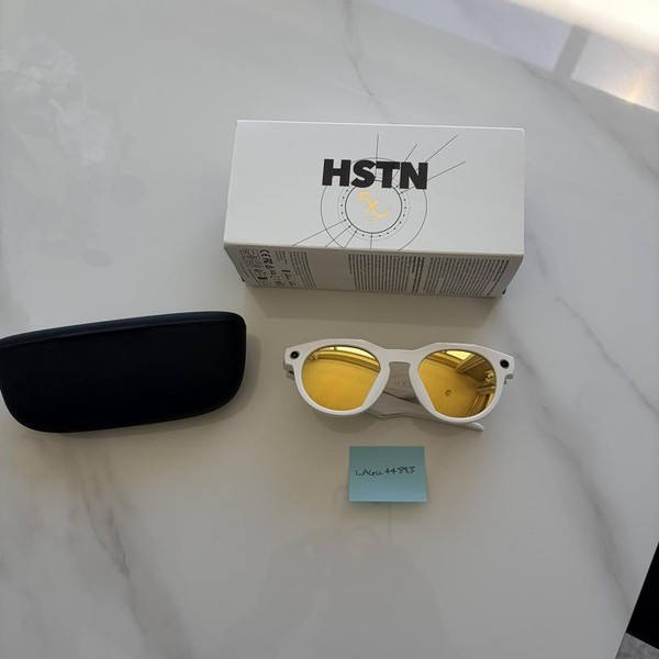 Meta Oakley HSTN - White