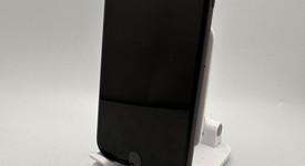 Good
													Apple iPhone SE 3rd Gen 2022 - Unlocked, Midnight, 64 GB, A2595, photo 2 of 5