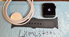 Good
													Apple Watch SE 2nd Gen 40mm - Midnight, A2722 - GPS, Aluminum, photo 5 of 46