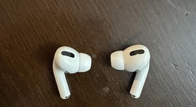 Used
													Apple AirPods Pro - Wireless Case, photo 2 of 8