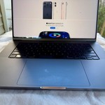 Good MacBook Pro 2021 - 16 inch - 512 GB, Silver, 16 GB, Apple M1 Pro 10-core