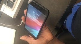 Good
													Apple iPhone 7 Plus - Unlocked, Jet Black, 128 GB, A1661, photo 4 of 9