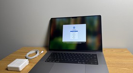 Mint
													MacBook Pro 2021 - 16" - Apple M1 Pro 10-core, Gray, 512 GB, 16 GB, photo 2 of 11