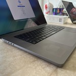 Good MacBook Pro 2021 - 16 inch - 512 GB, Gray, 16 GB, Apple M1 Pro 10-core