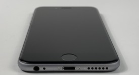 Fair
													Apple iPhone 6S - AT&T, Grey, 128 GB, A1633, photo 4 of 7
