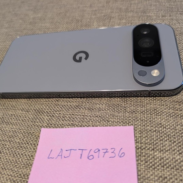 Google Pixel 10 Pro XL - Unlocked, 256 GB, Moonstone, GUL82