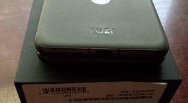 Mint
													Motorola Razr (2024) - Visible, Gray, 256 GB, 8 GB, photo 4 of 11