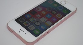 Good
													Apple iPhone SE 1st Gen 2016 - Unlocked, Rose Gold, 64 GB, A1662, photo 3 of 11