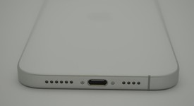 Mint
													Apple iPhone 16 Plus - Unlocked, White, 128 GB, A3082, photo 4 of 12