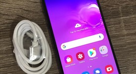 Good
													Samsung Galaxy S10e - Unlocked, Black, 128 GB, 6 GB, SM-G970U1, photo 4 of 9