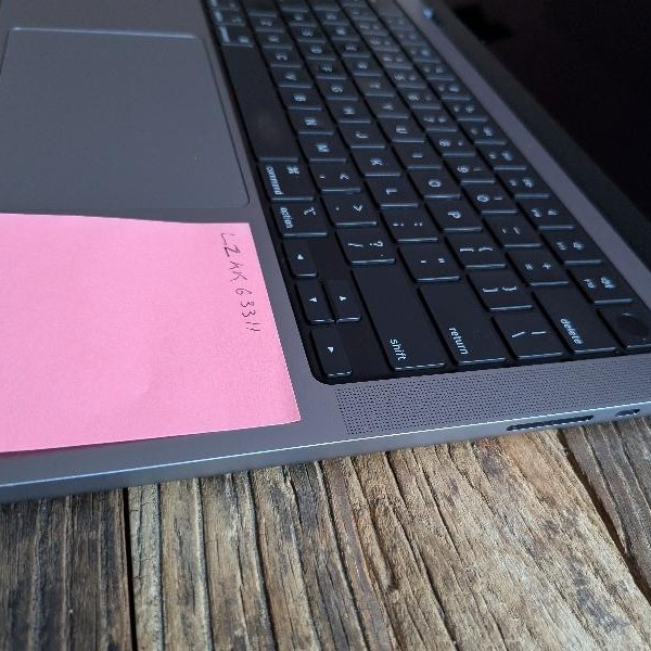 MacBook Pro 2021 - 14 inch - 512 GB, Gray, 16 GB, Apple M1 Pro 10-core