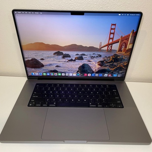 MacBook Pro 2021 - 16 inch - 1 TB, Gray, 32 GB, Apple M1 Max