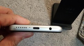 Mint
													Motorola One 5G Ace - Unlocked, Silver, 128 GB, 6 GB, photo 4 of 7