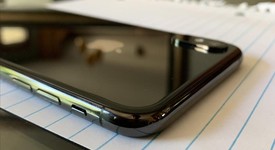 Mint
													Apple iPhone Xs Max - Verizon, Gray, 64 GB, A1921, photo 3 of 7