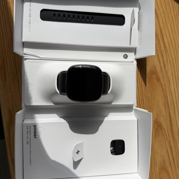Fitbit Versa 4 - Graphite