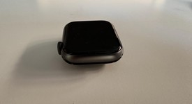 Fair
													Apple Watch Series 4 40mm - Gray, A1977 - GPS, Aluminum, photo 4 of 9