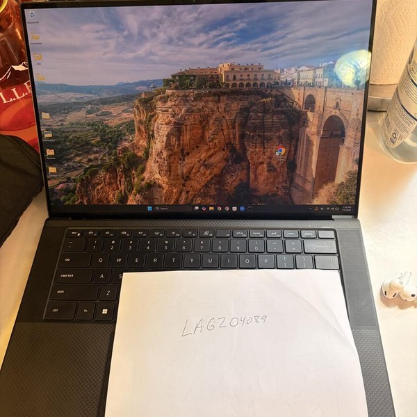 Dell XPS 15 9530 (2023) - 1 TB, Silver, 32 GB, Intel Core i9, 3.5K
