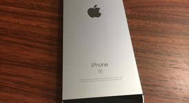 Mint
													Apple iPhone SE 1st Gen 2016 - AT&T, Grey, 32 GB, A1662, photo 4 of 4