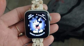 Fair
													Apple Watch SE 2nd Gen 40mm - Unlocked, Starlight, A2726 - Cellular, Aluminum, photo 5 of 6