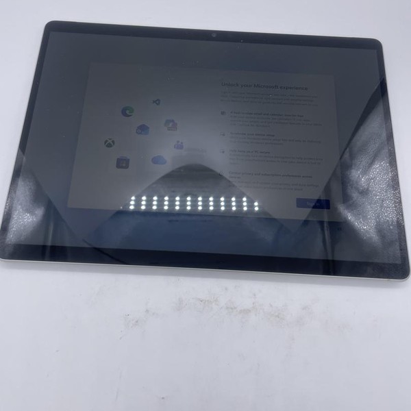 Microsoft Surface Pro 8 - 256 GB, Platinum, 8 GB, Intel Core i5