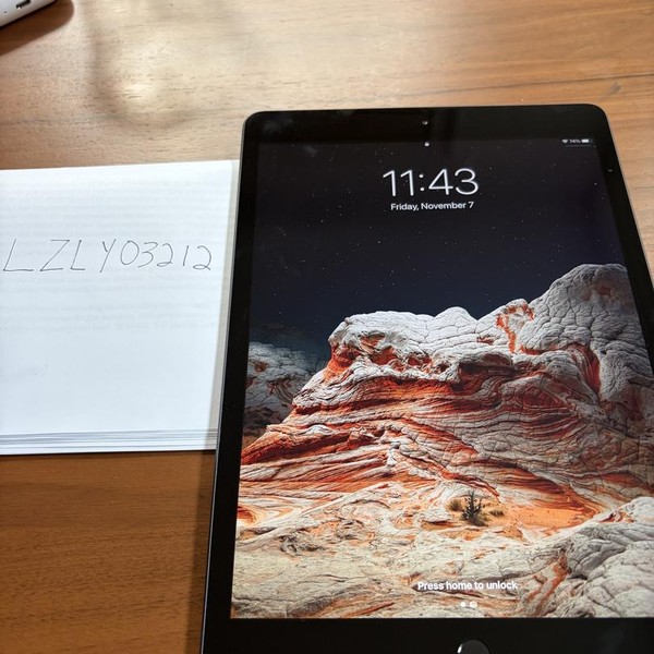 Apple iPad 7th Gen - Wi-Fi, 32 GB, Gray, A2197